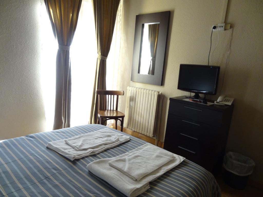 Hostal Cal Forner Hotel อันดอร์รา ลา เวลลา ภายนอก รูปภาพ