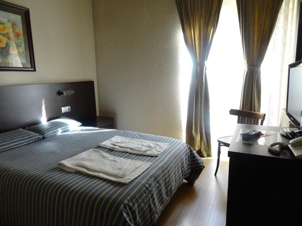 Hostal Cal Forner Hotel อันดอร์รา ลา เวลลา ภายนอก รูปภาพ